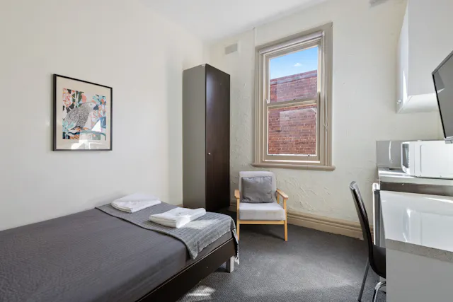 Standard Double Room room image 5
