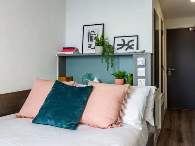 Standard En Suite room image 1