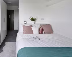 frobisher-house-old-plymouth-Standard En-suite