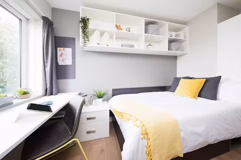 stuhomes-piccadilly-court-london-ROOM