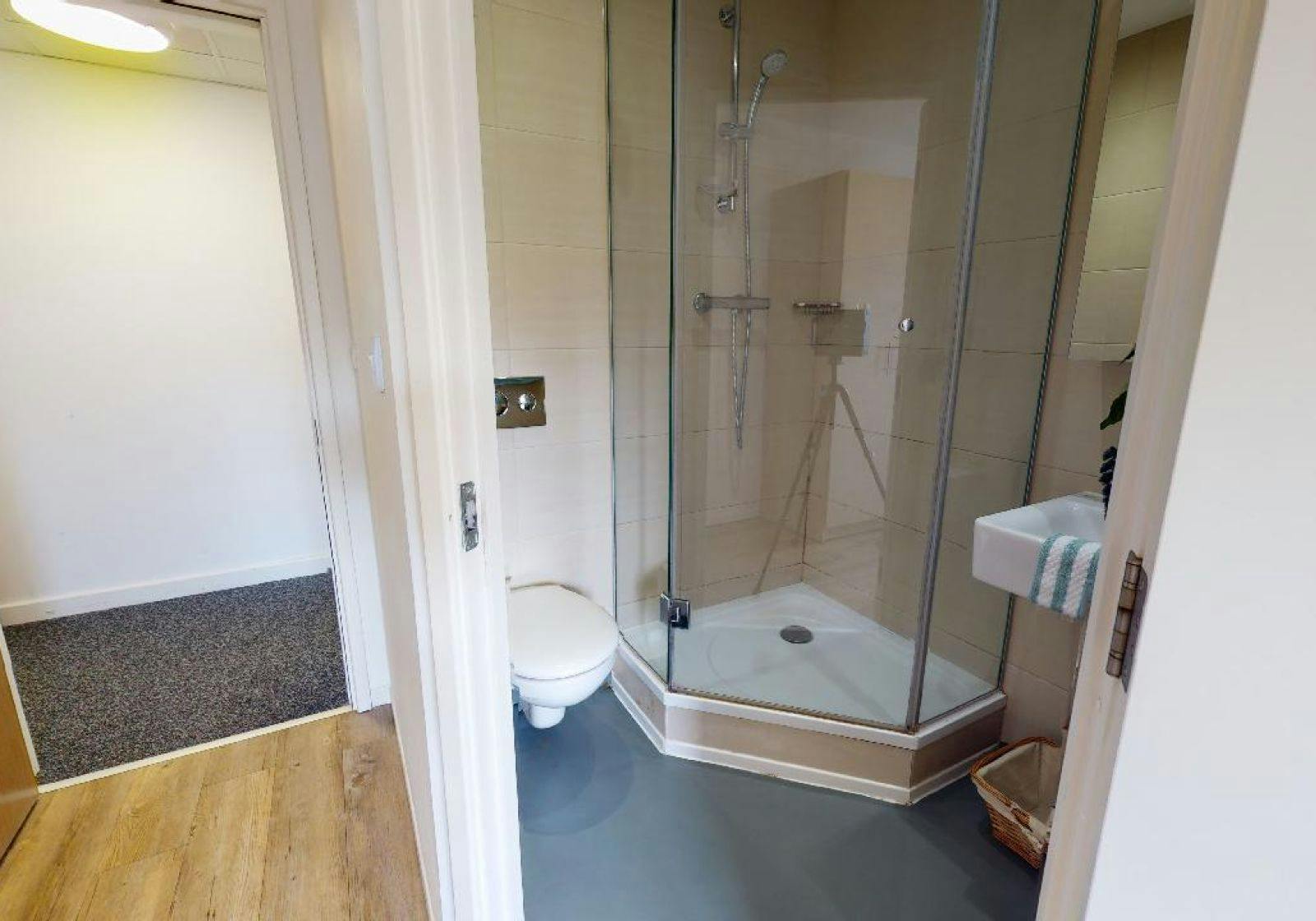 Standard En Suite - Middle