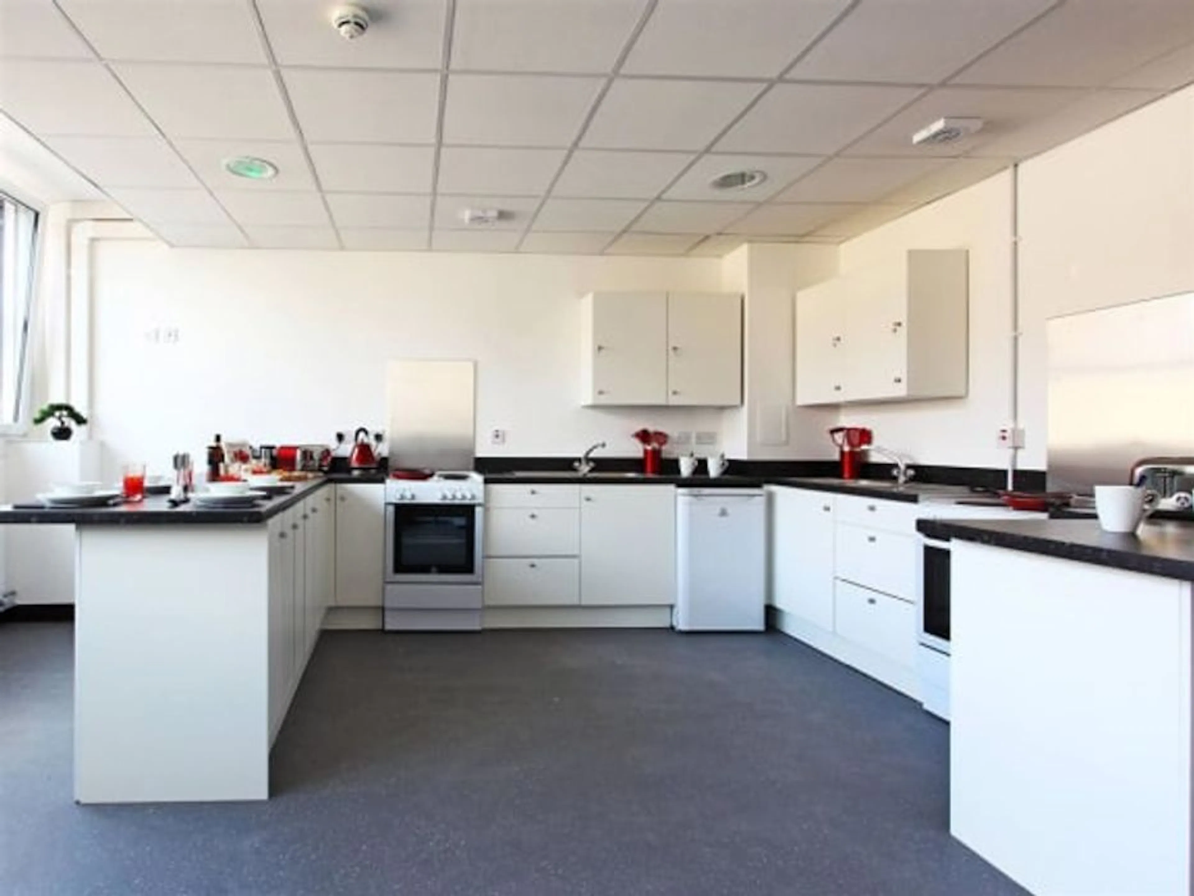 En Suite Classic KITCHEN 4