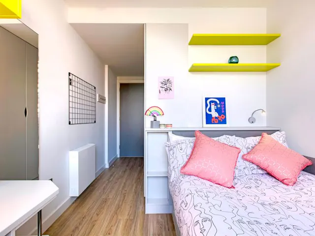 Standard room image 1
