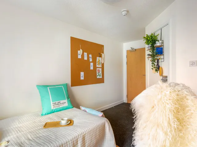 Standard room image 2