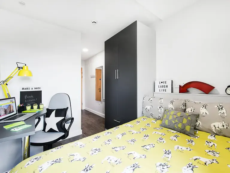 austen-house-southampton-Standard Ensuite 