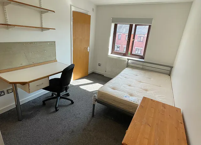 Standard Ensuite (C Hall) room image 1