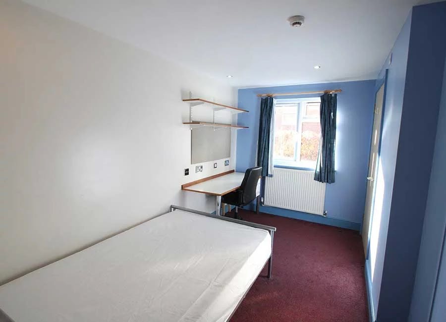 Standard Ensuite (F Hall)