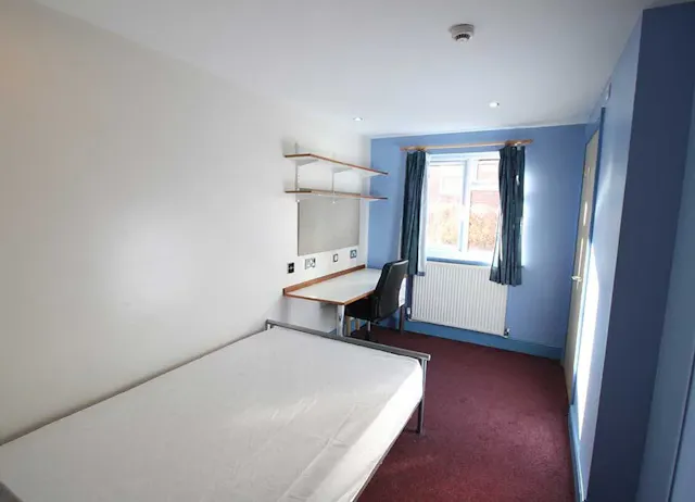 Standard Ensuite (F Hall) room image 2