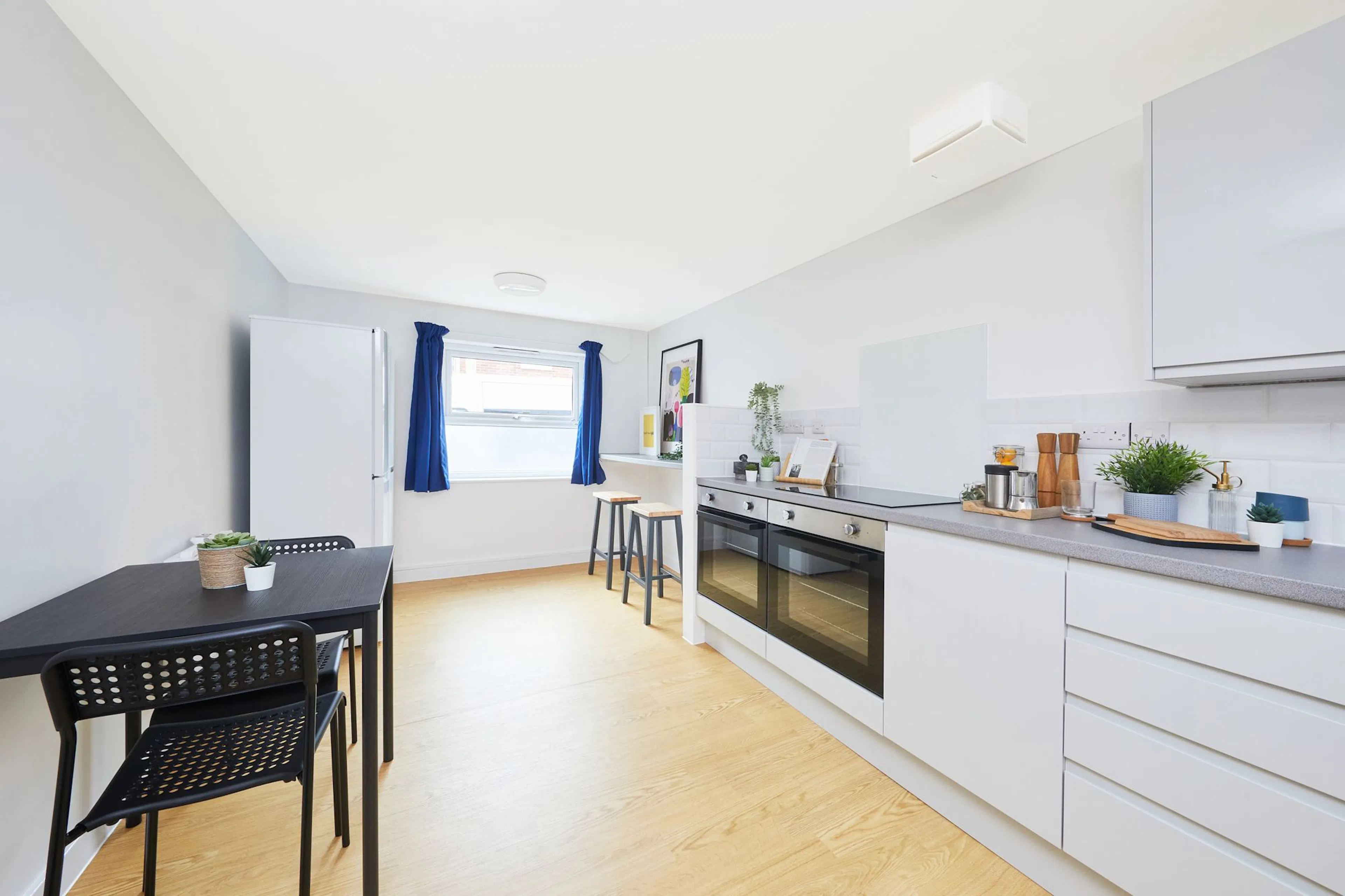 Standard Ensuite  KITCHEN 2