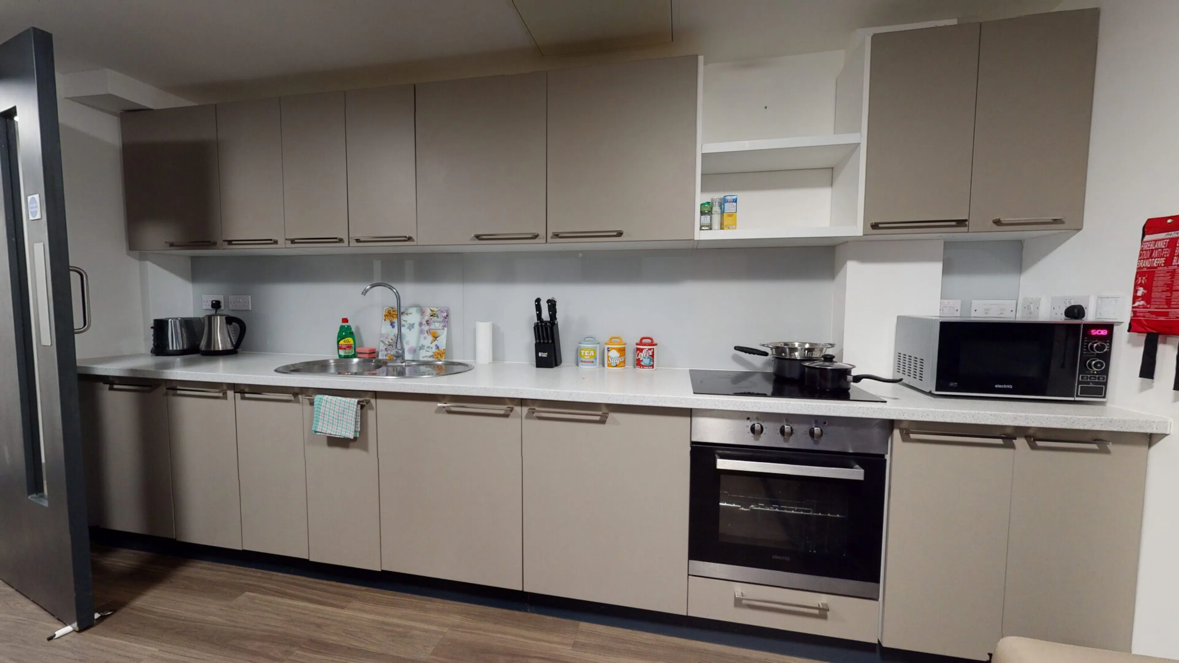 Standard Ensuite KITCHEN 2