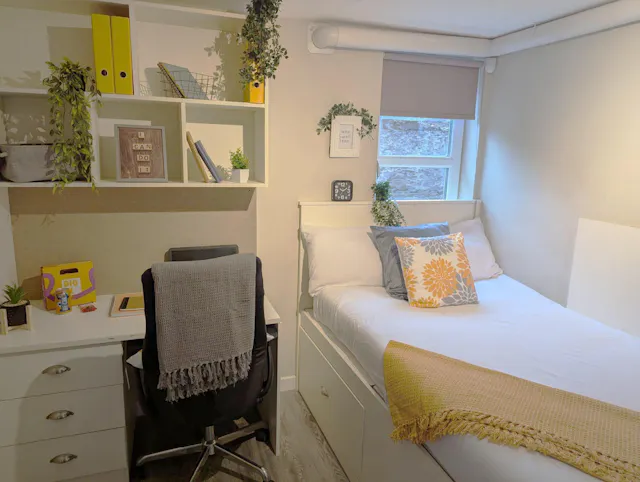 Standard Ensuite room image 1