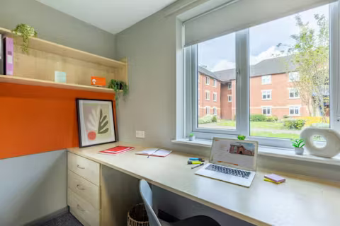 calthorpe-court-birmingham-ROOM