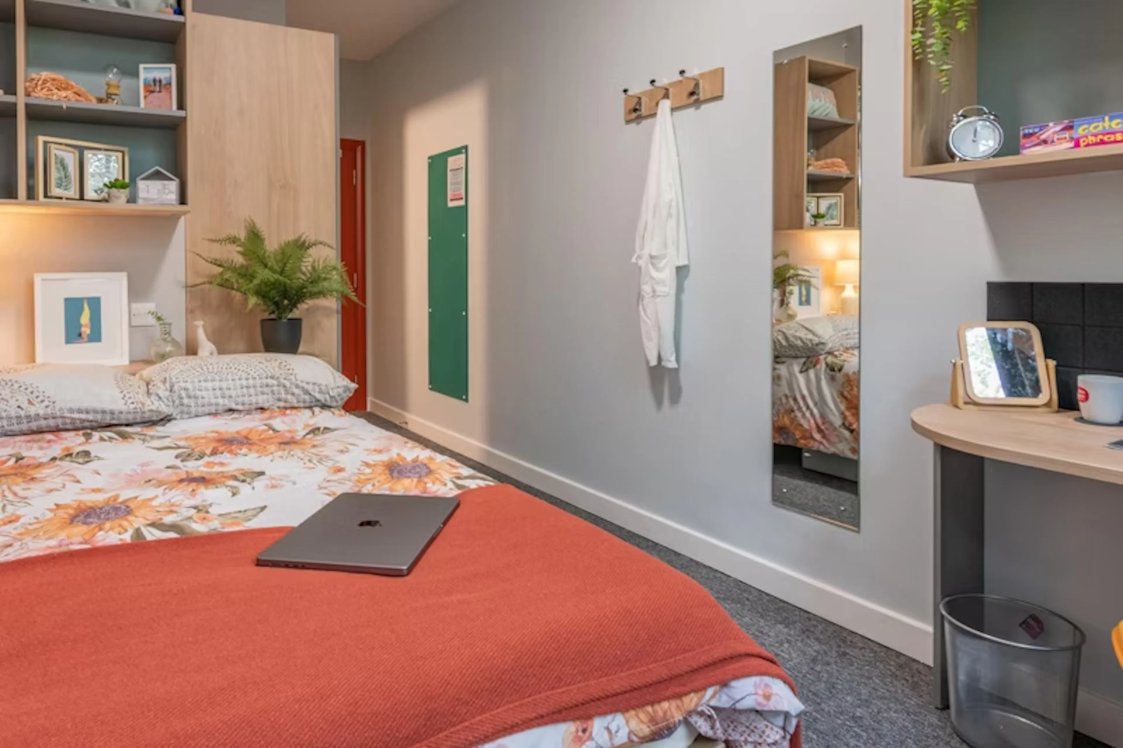 Standard Ensuite  ROOM 1