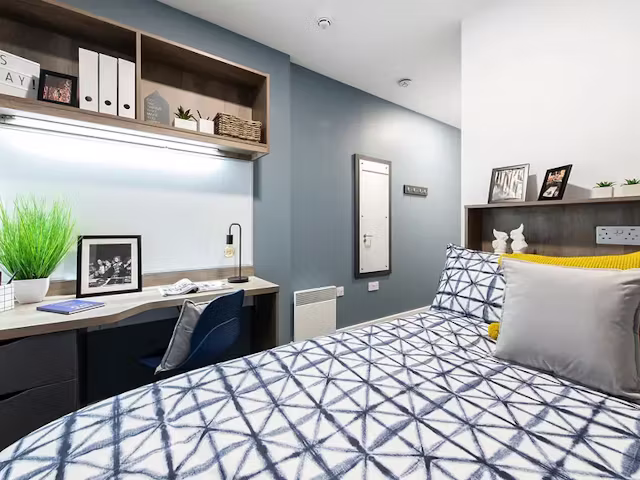 bailey-point-bournemouth-Standard Ensuite -1