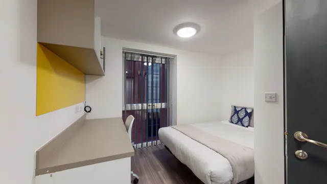 Standard Ensuite room image 1