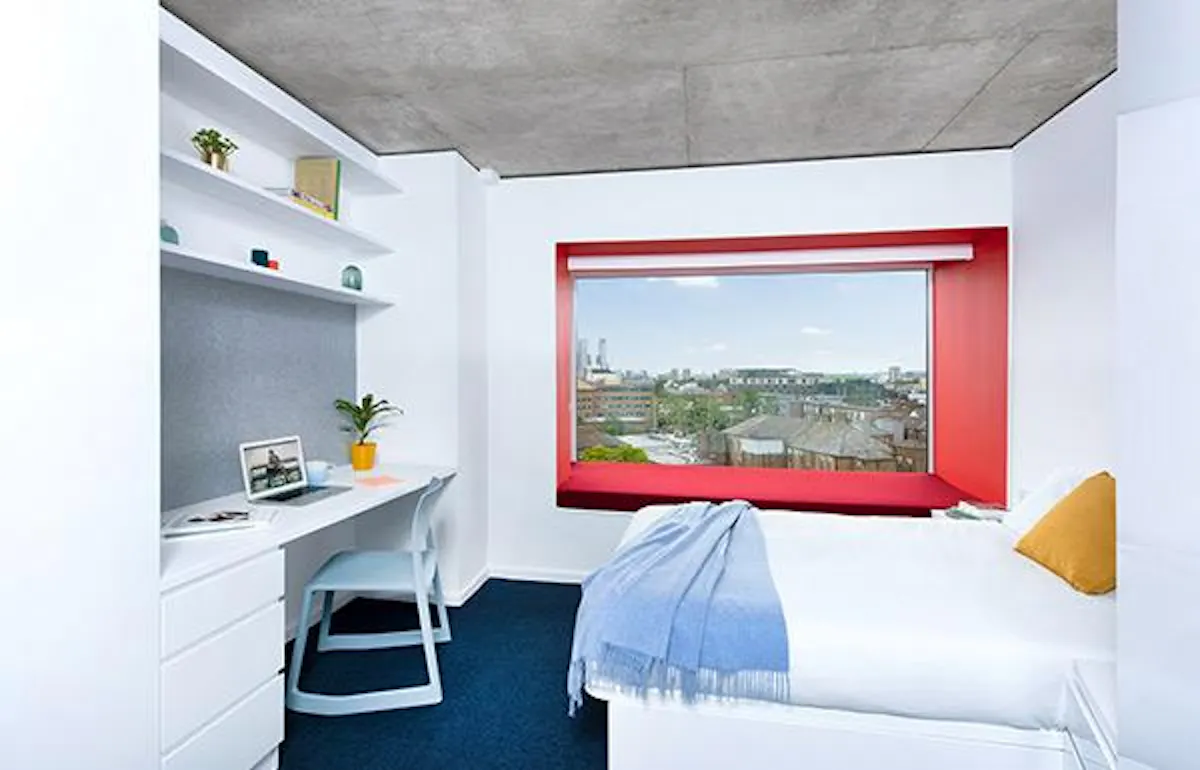 Standard Plus Ensuite ROOM