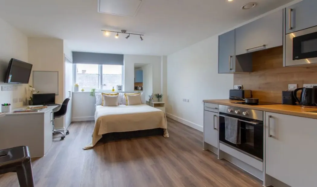 ROOM ROOM 3