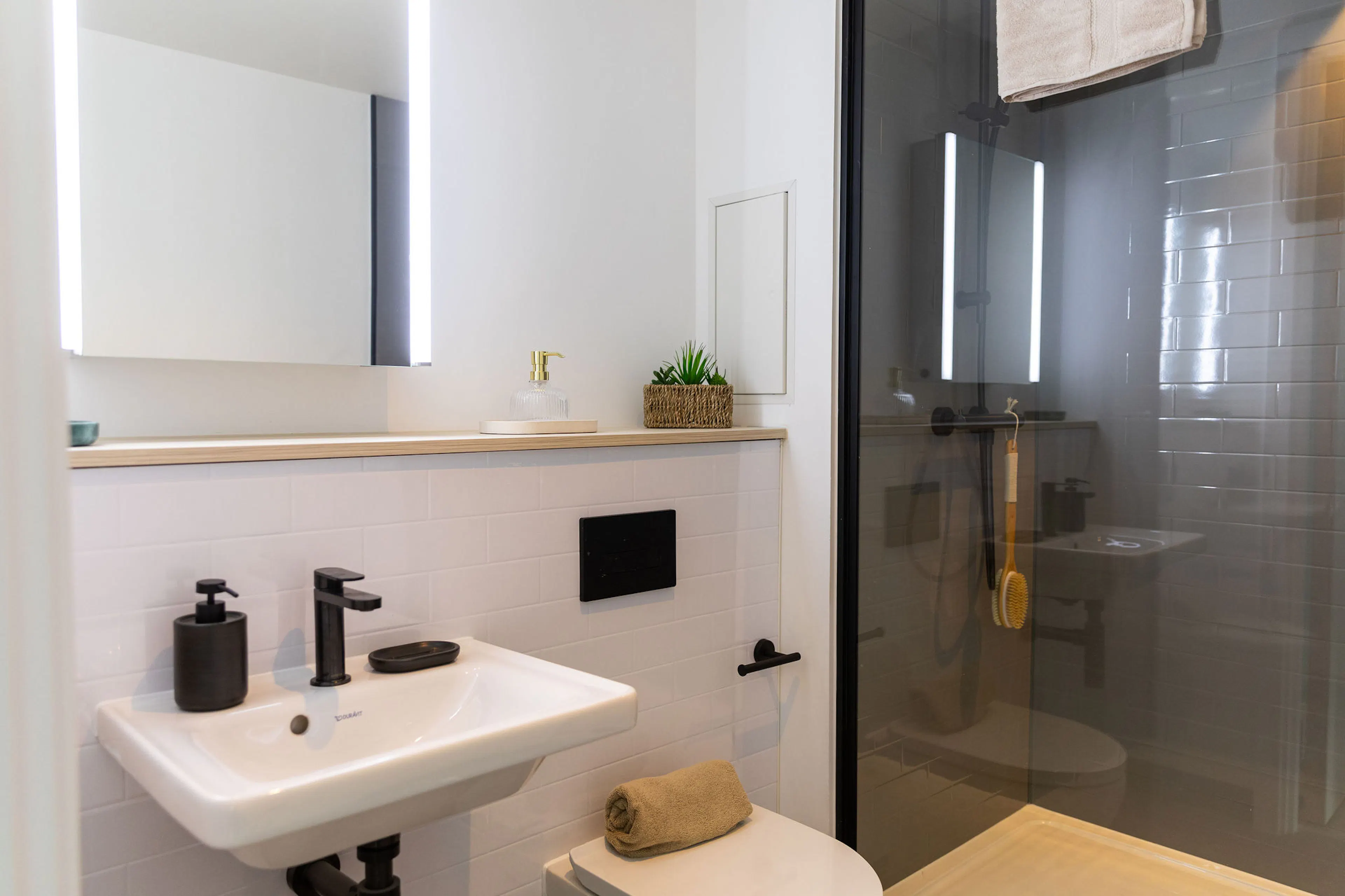 Standard Studio, Floors 2-10 BATHROOM 3