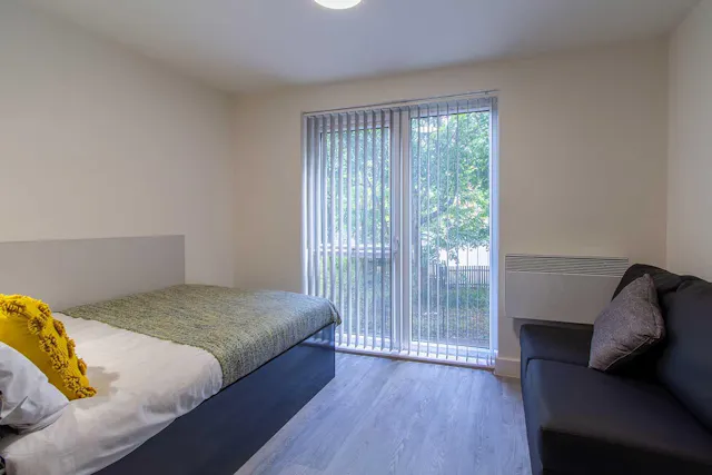 Standard room image 2