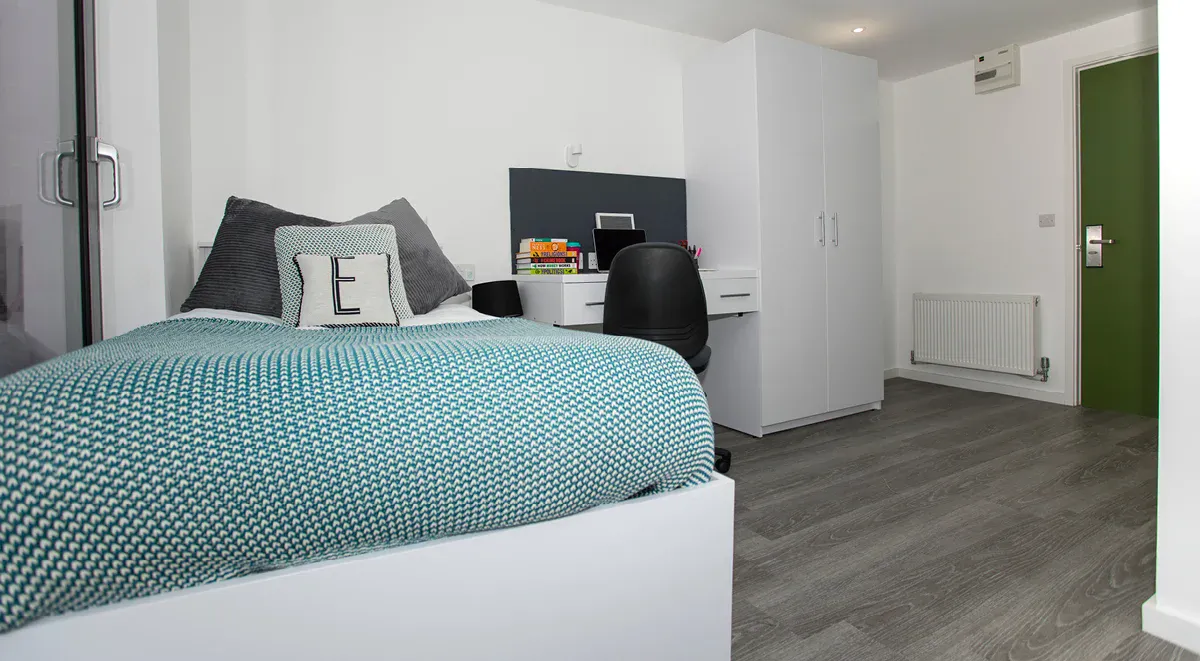 Standard Accessible Studio ROOM 4