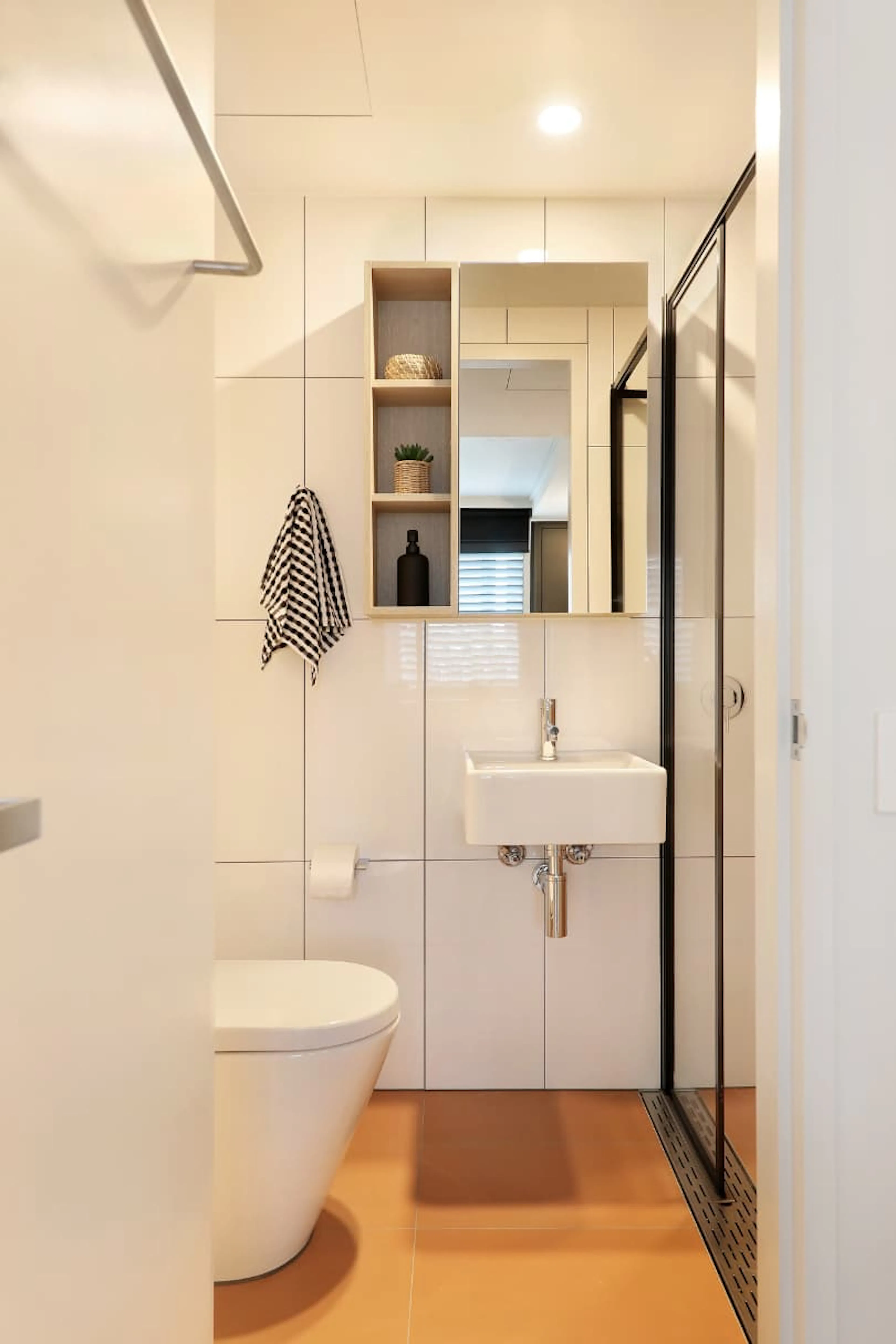 Standard Studio Apartment BATHROOM 3