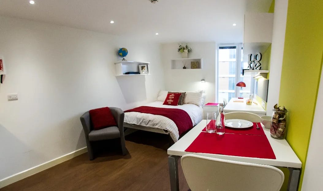 griffon-studios-london-Standard Studio Silver