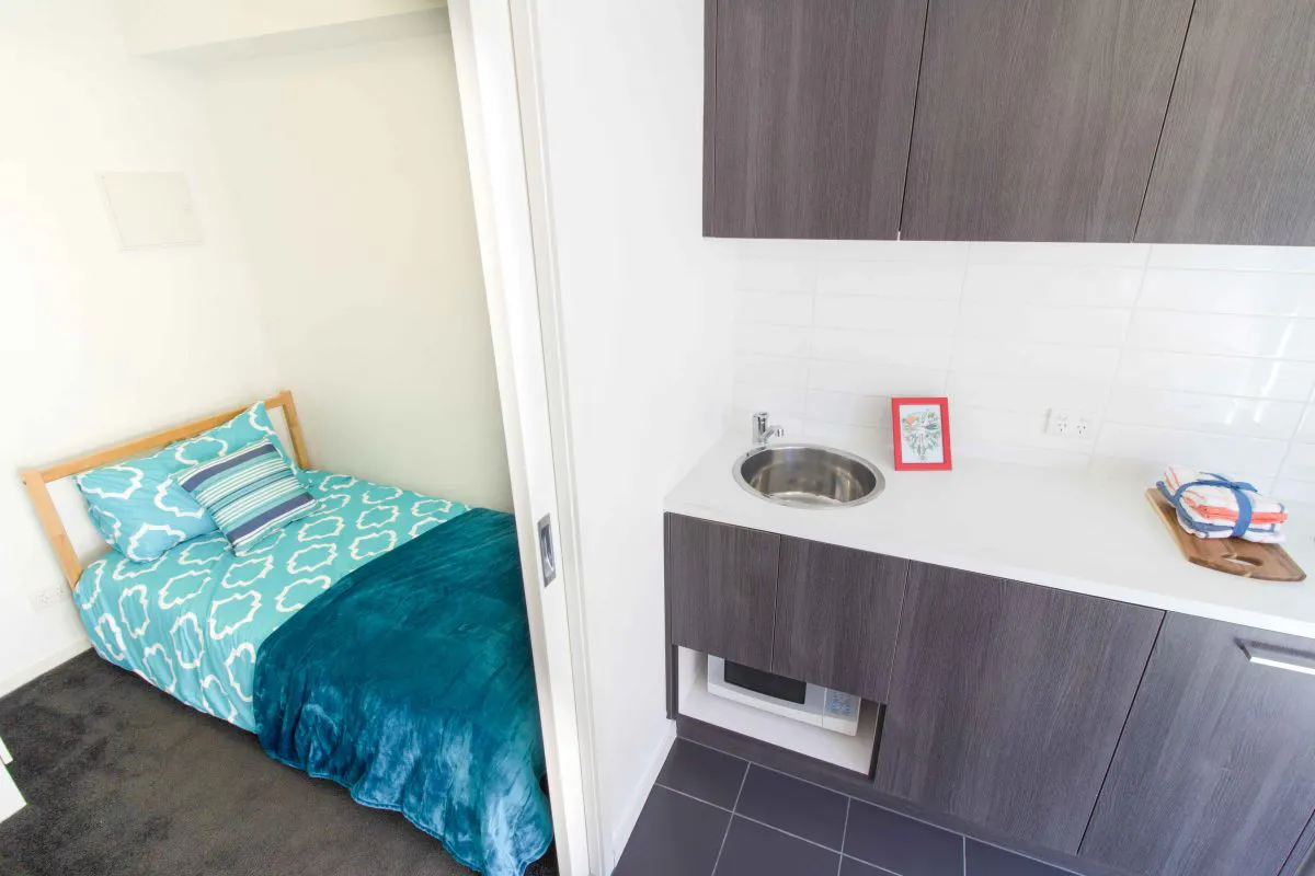 Standard Studio with Balcony ROOM