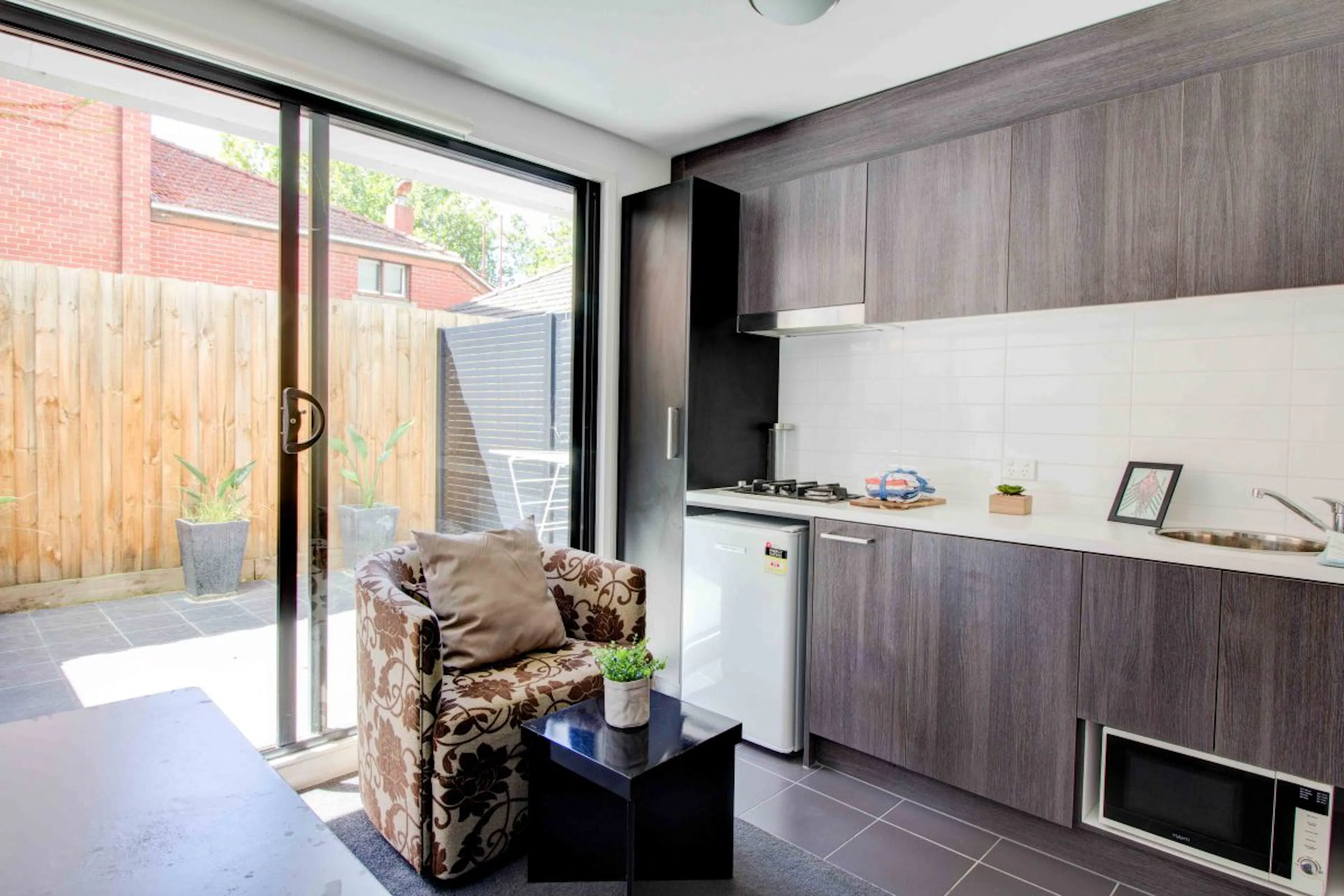 Standard Studio with Courtyard KITCHEN 1