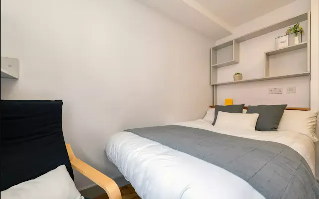Standard Two-Dio room image 2