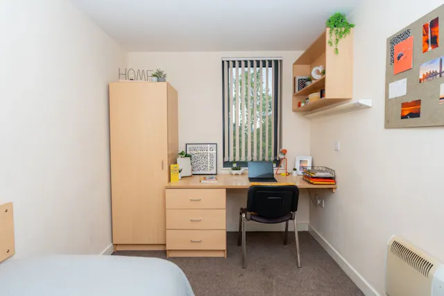 Standard room image 2