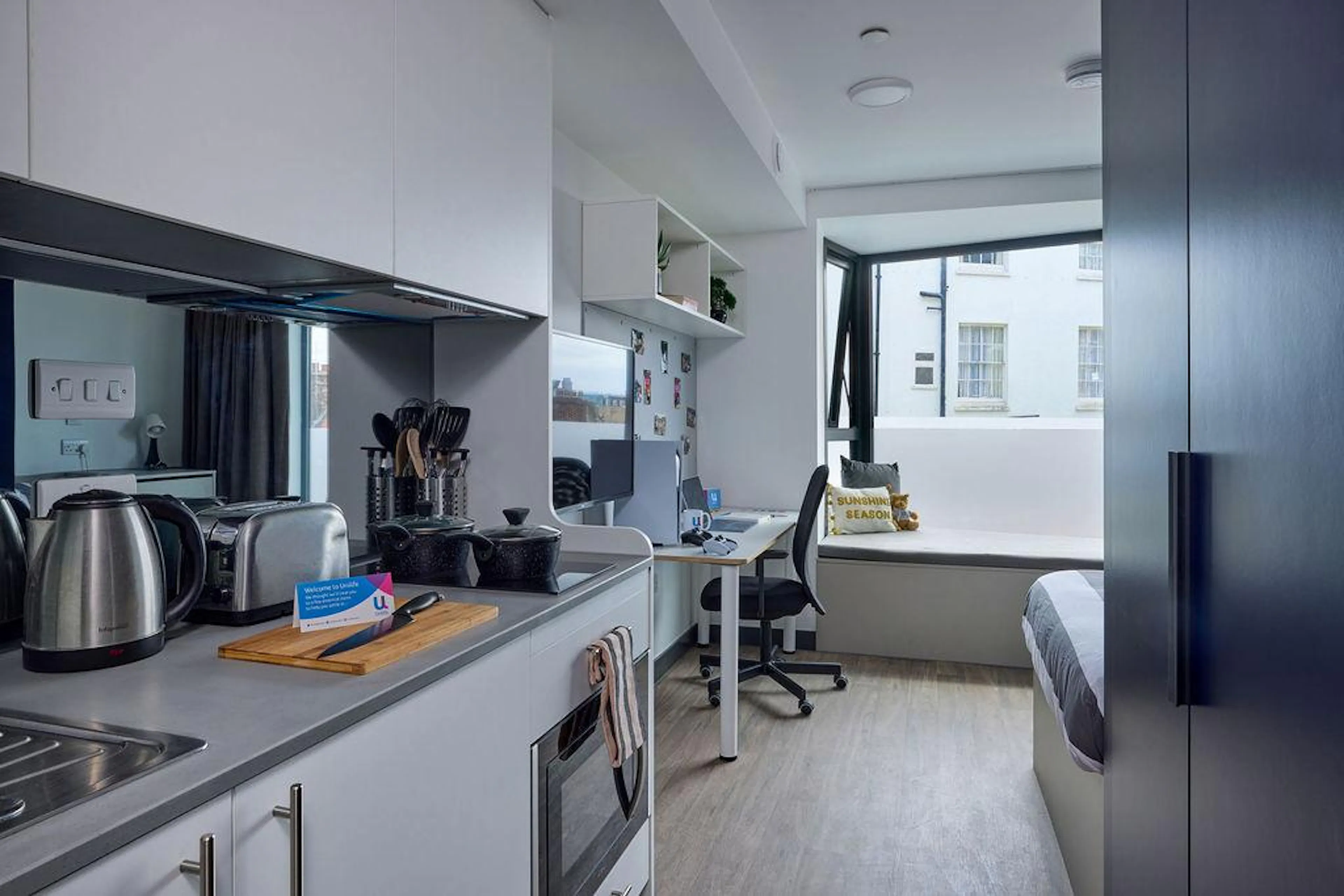 Standard Studio KITCHEN 1