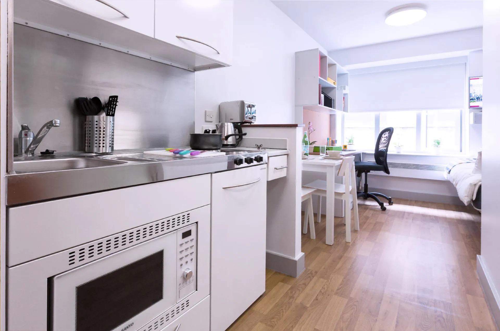 Standard KITCHEN 1