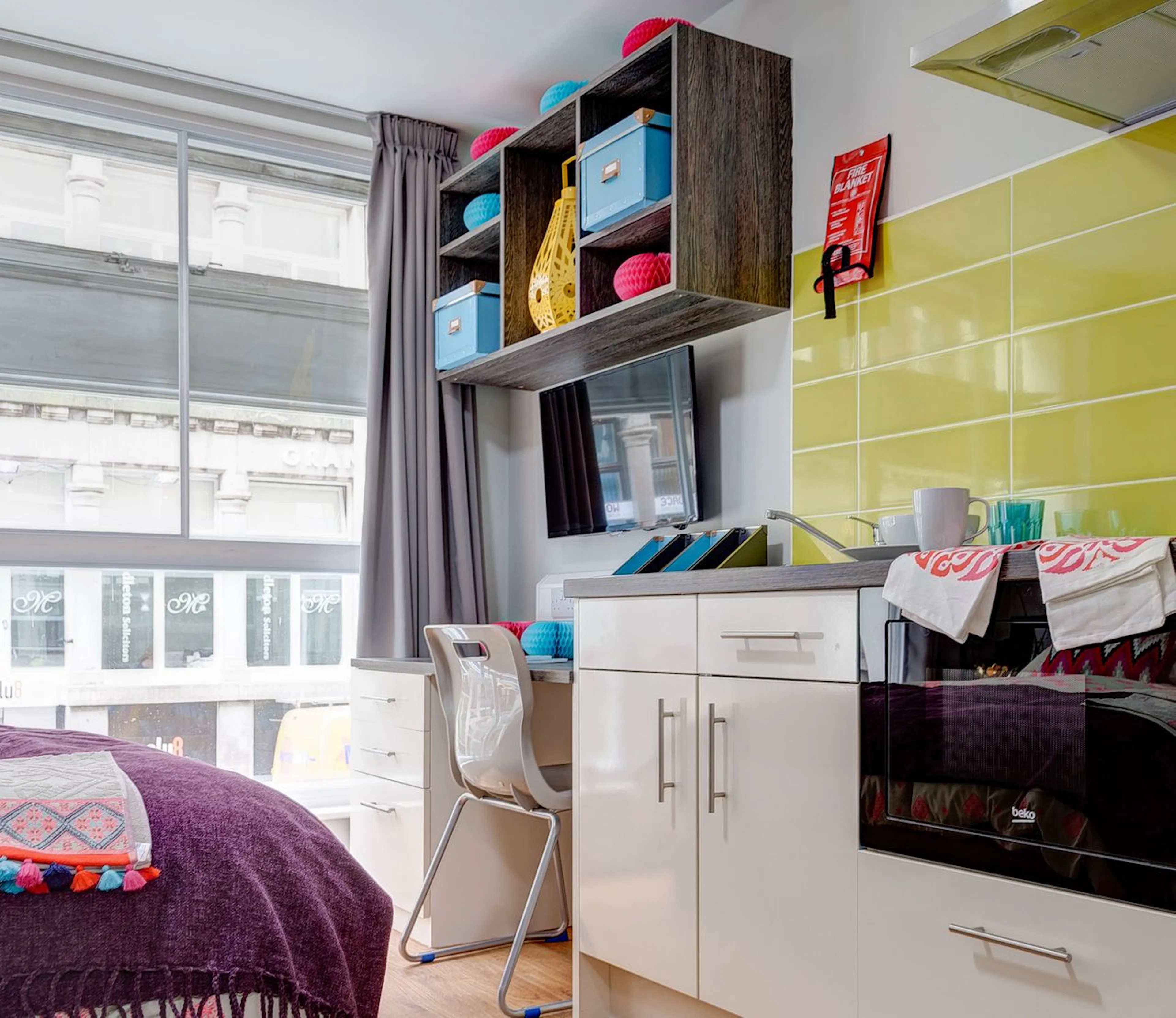ROOM ROOM 1