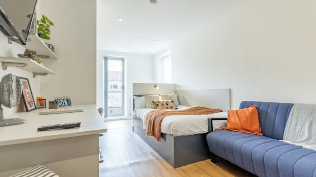 Deluxe Studio room image 1