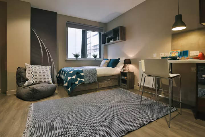 333-bath-street-glasgow-Classic Studio-1