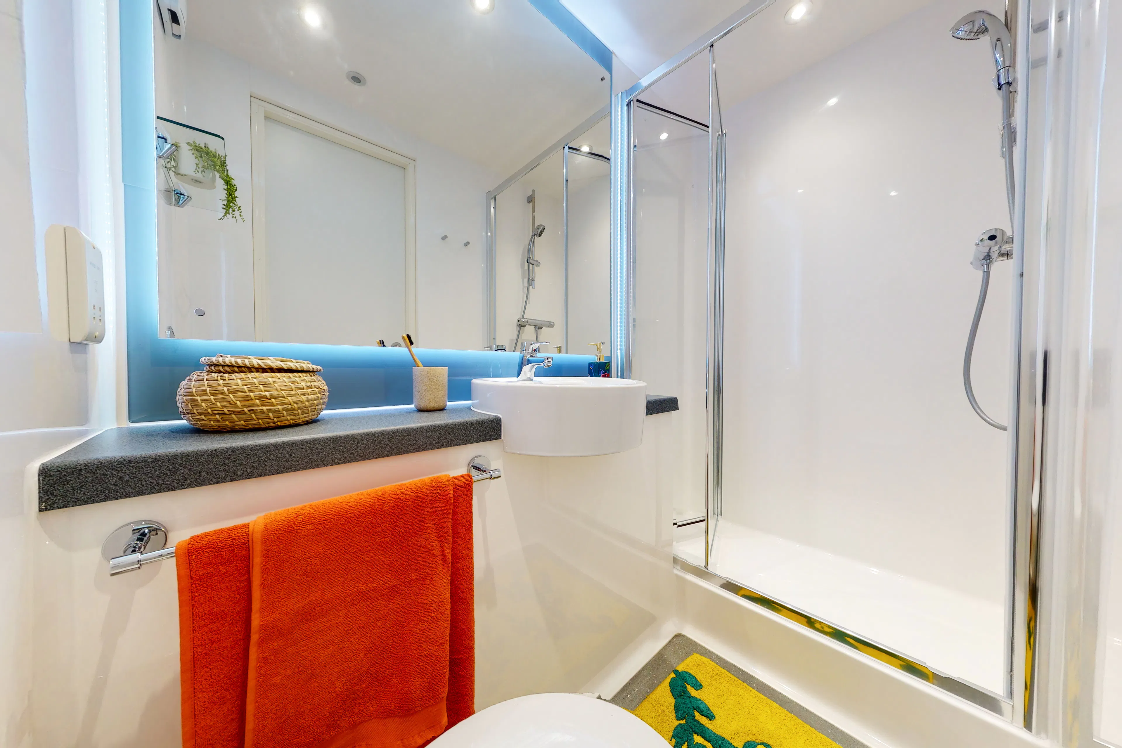 Platinum Studio Mid Level Premium View BATHROOM 2