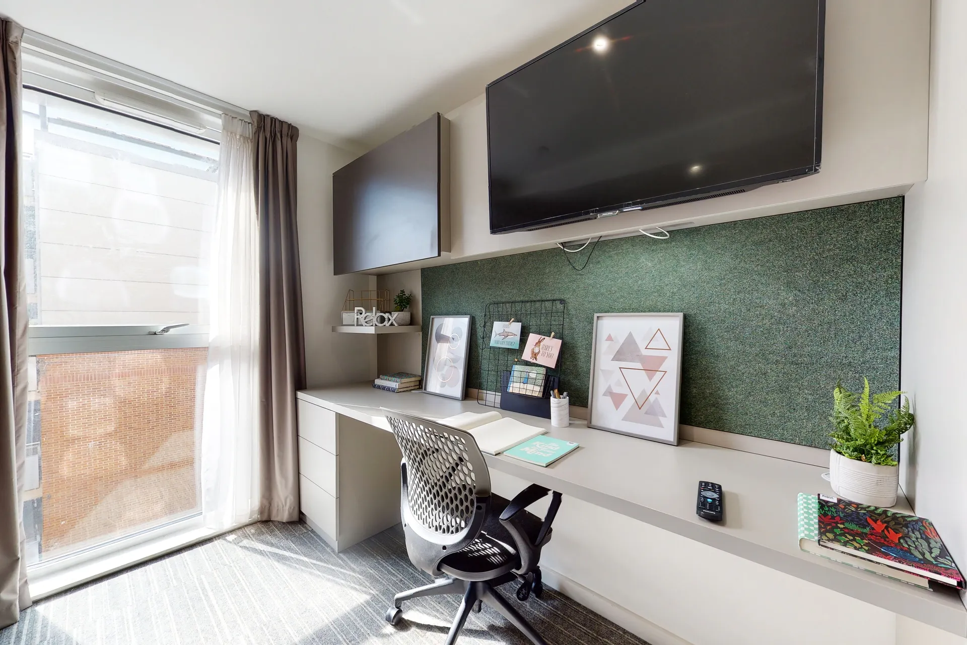 Gold Studio Mid-Level