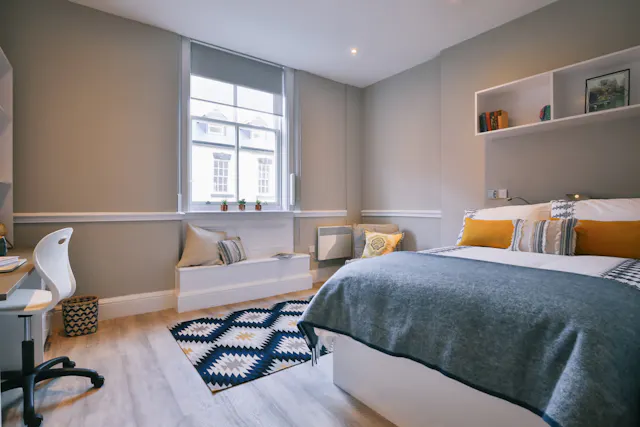 Classic 1-Bed Apartment room image 1