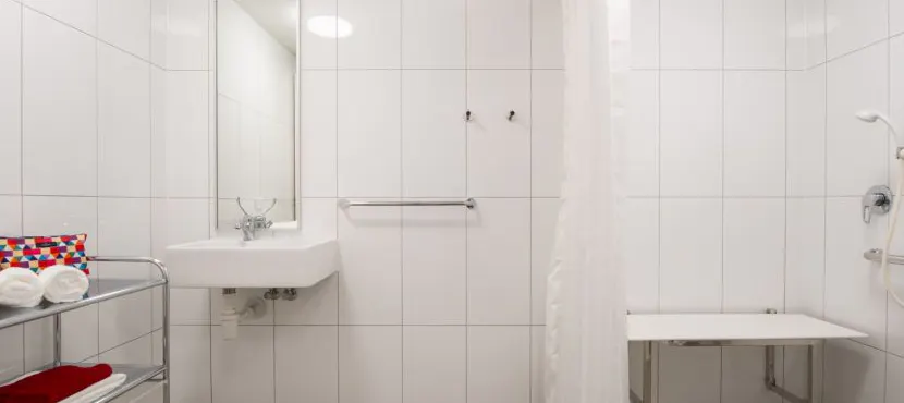 Premium Studio BATHROOM 2