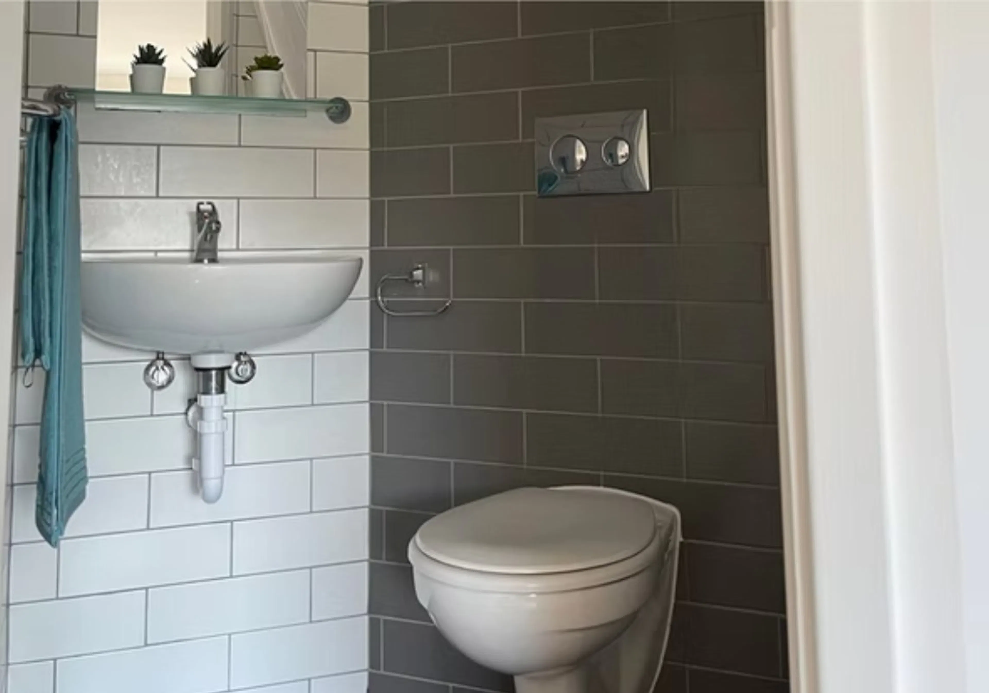 Platinum Studio BATHROOM 4