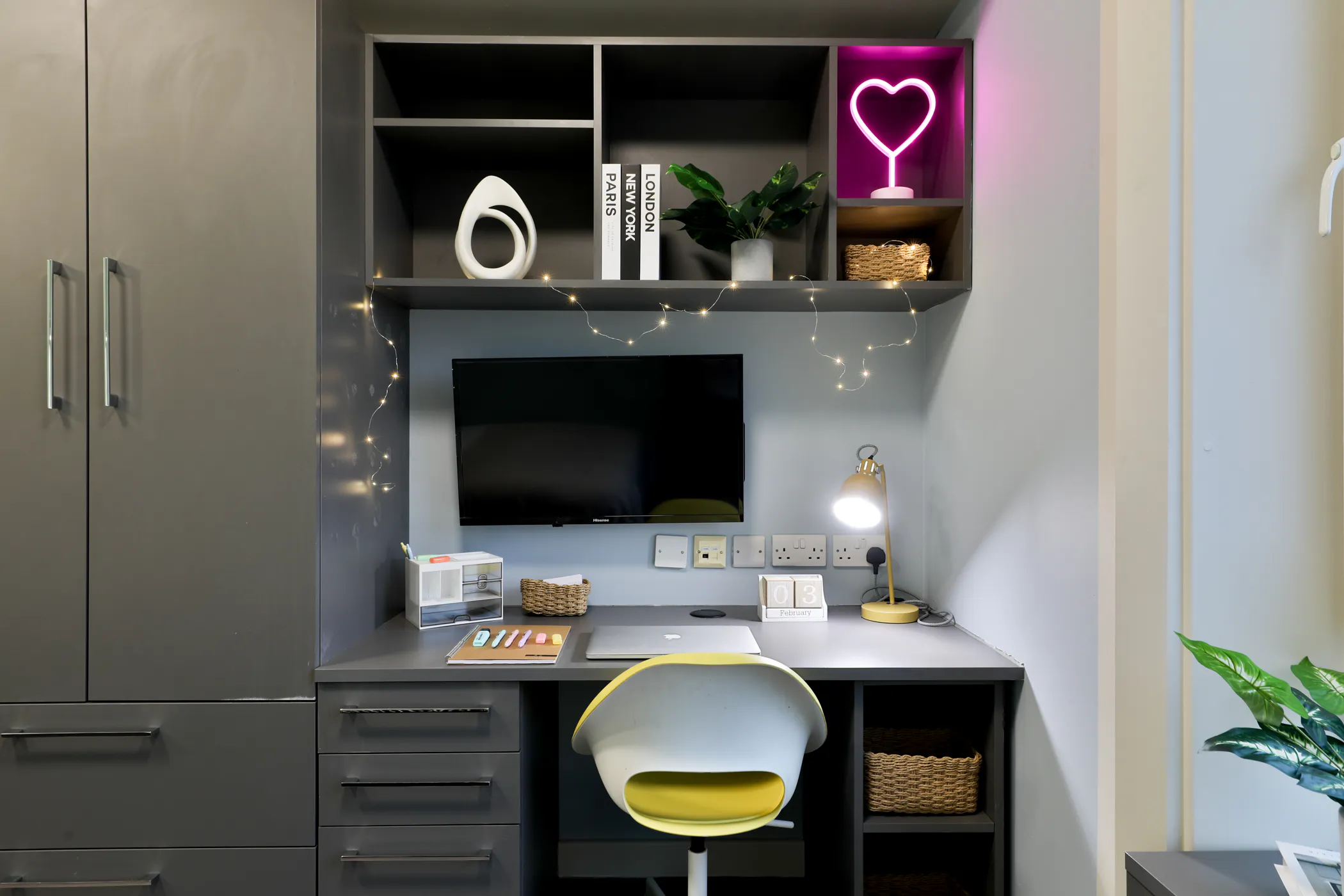 Bronze Studio