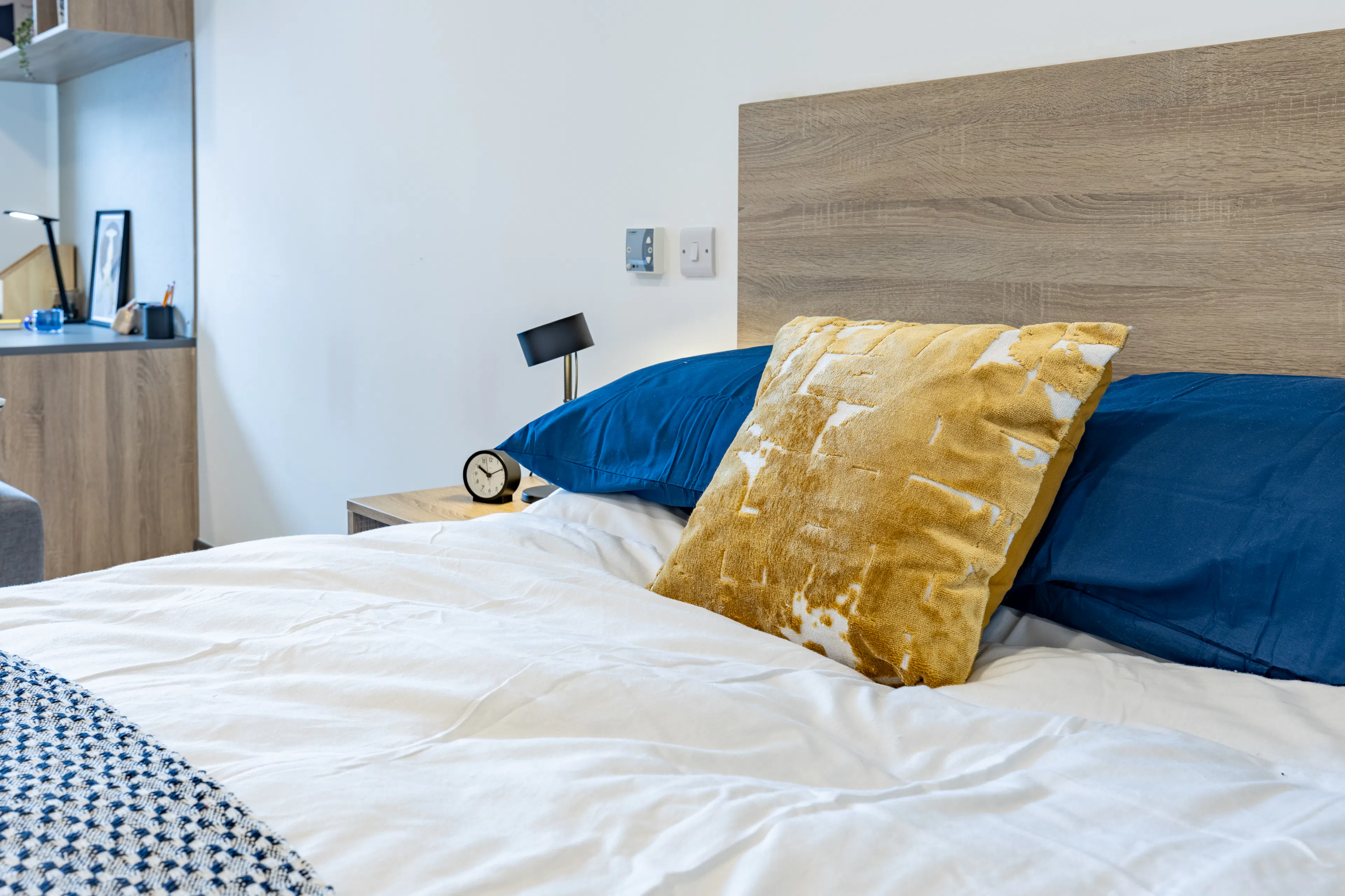 ROOM ROOM 2