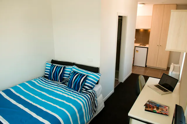 Studio Apartment Balcony - Double Bed room image 1