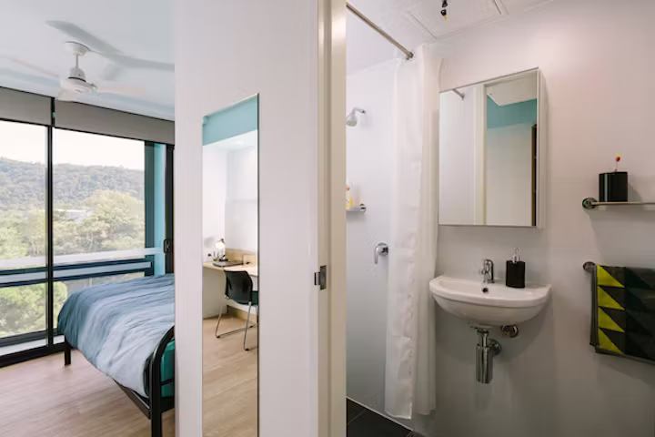 unilodge-john-grey-hall-cairns-Studio with Balcony-1