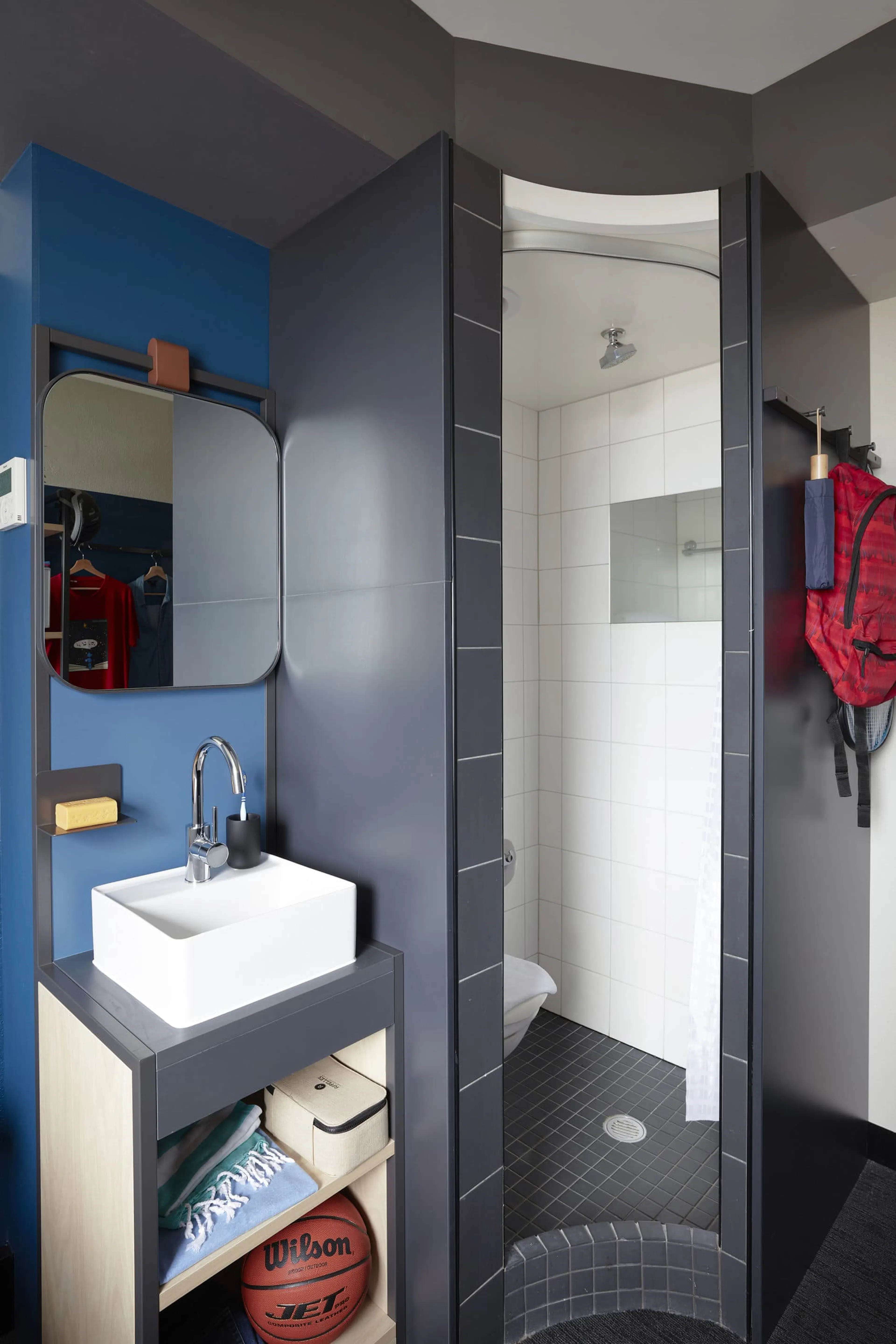 Studio BATHROOM 3