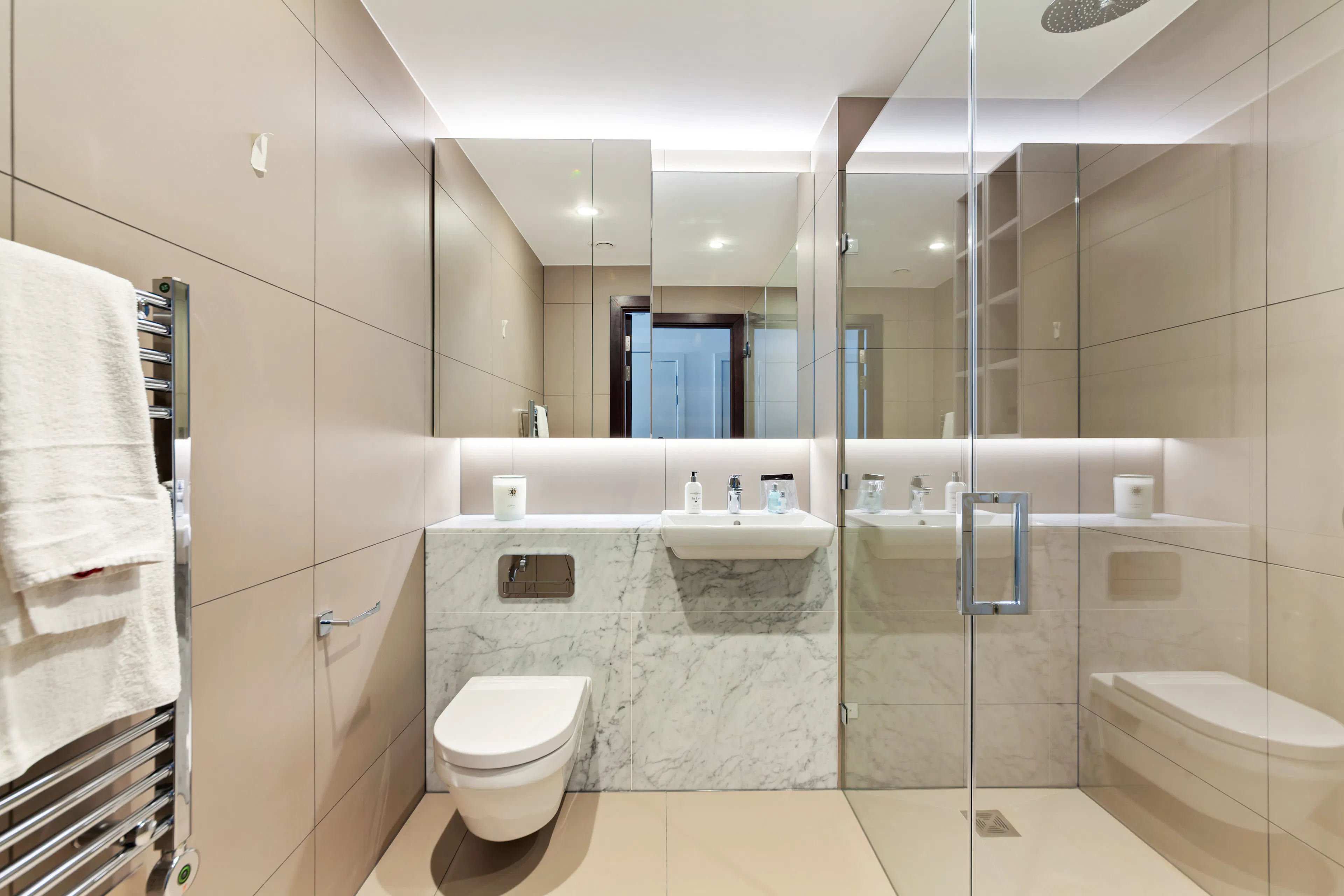 Studio BATHROOM 2