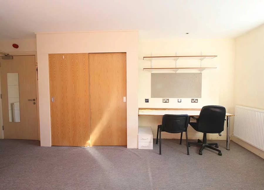 Studio (Hall F)