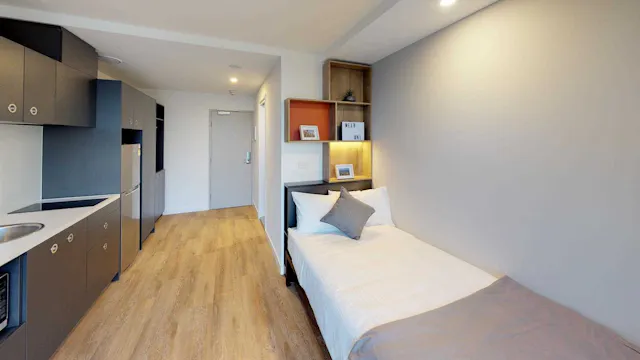 Studio Large - Long/Wide room image 1