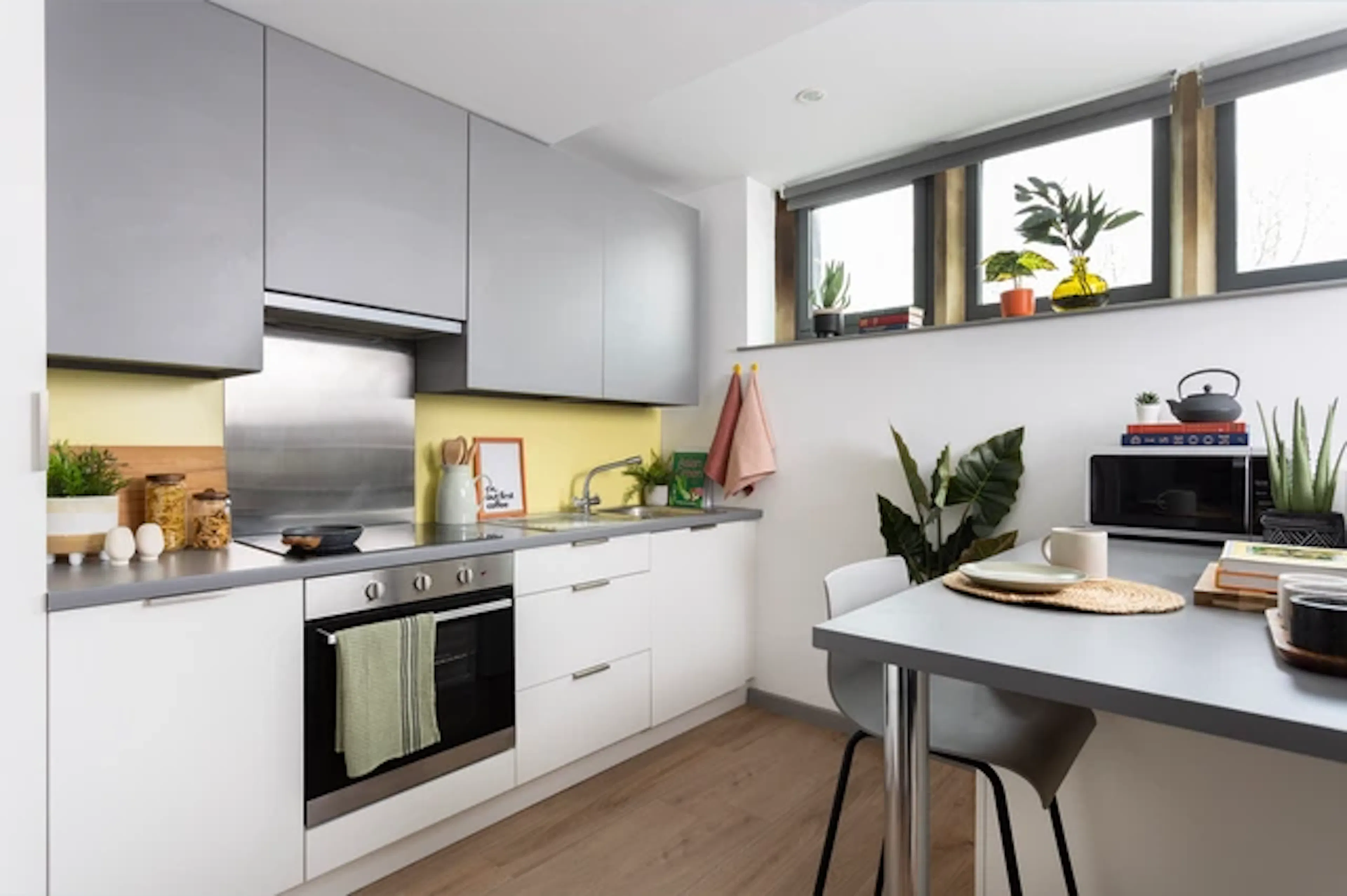 Studio Large Standard Double KITCHEN 2