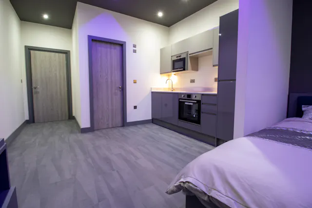 Studio Luxe B room image 1
